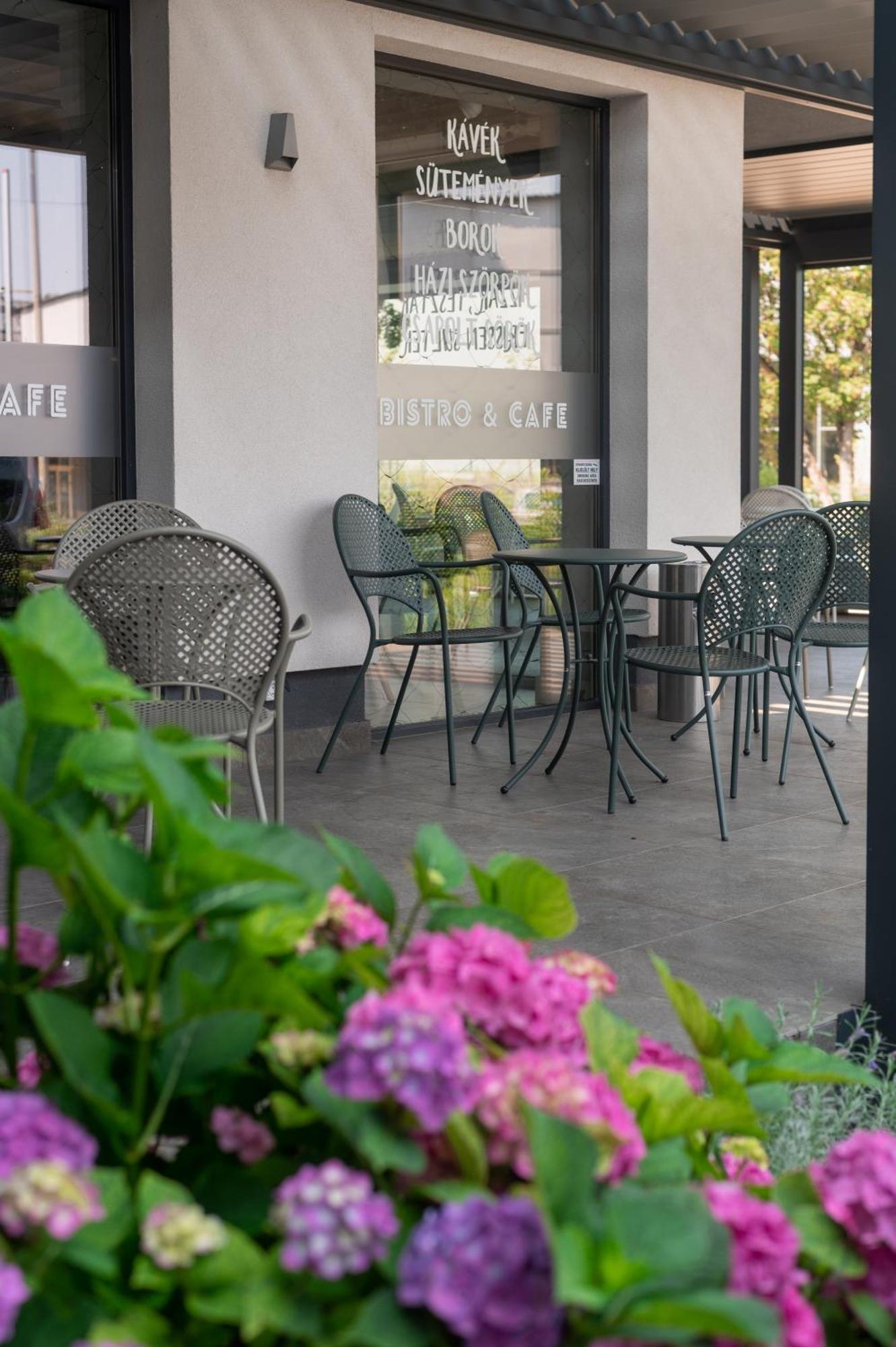 Lignum Hotel Miskolc Exteriör bild